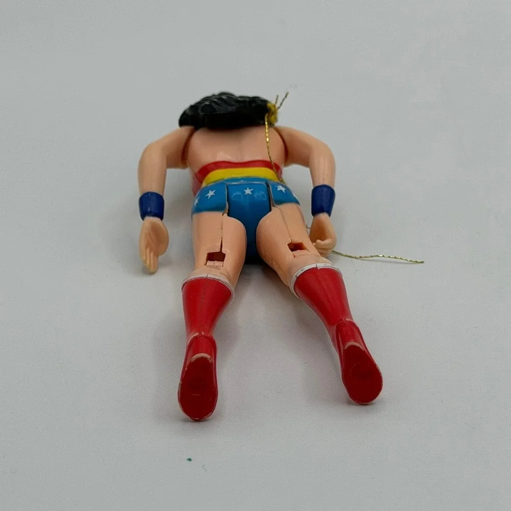 Vintage 1984 Kenner DC Super Powers Wonder Woman Action Figure with Lasso